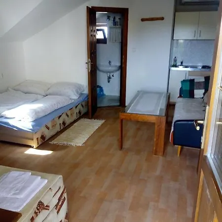 Monika Apartmán
